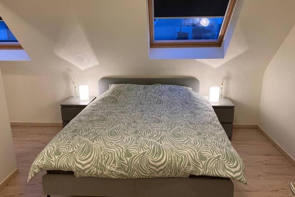 Vakantieverblijf 'Mara Cinco' Met Ruim Terras In Oostende Apartamento Exterior foto